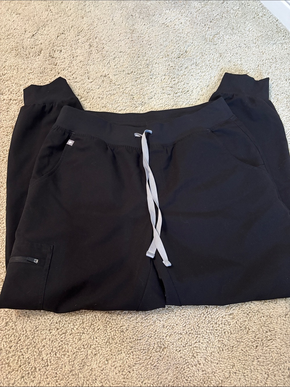 Zamora joggers black